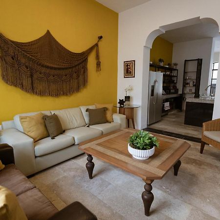 Casa Ubicada En El Corazon De Merida, Ac Y Piscina! Ngoại thất bức ảnh