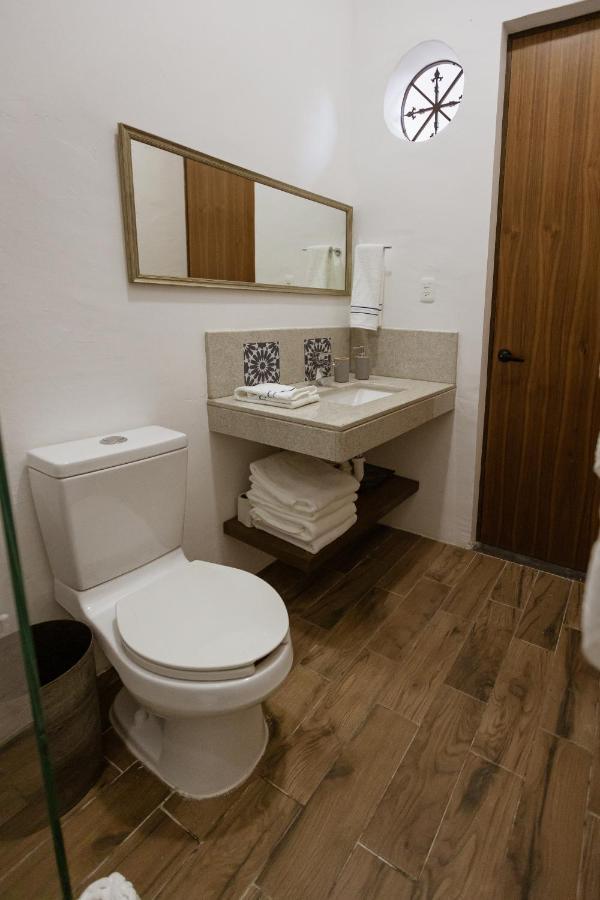 Casa Ubicada En El Corazon De Merida, Ac Y Piscina! Ngoại thất bức ảnh