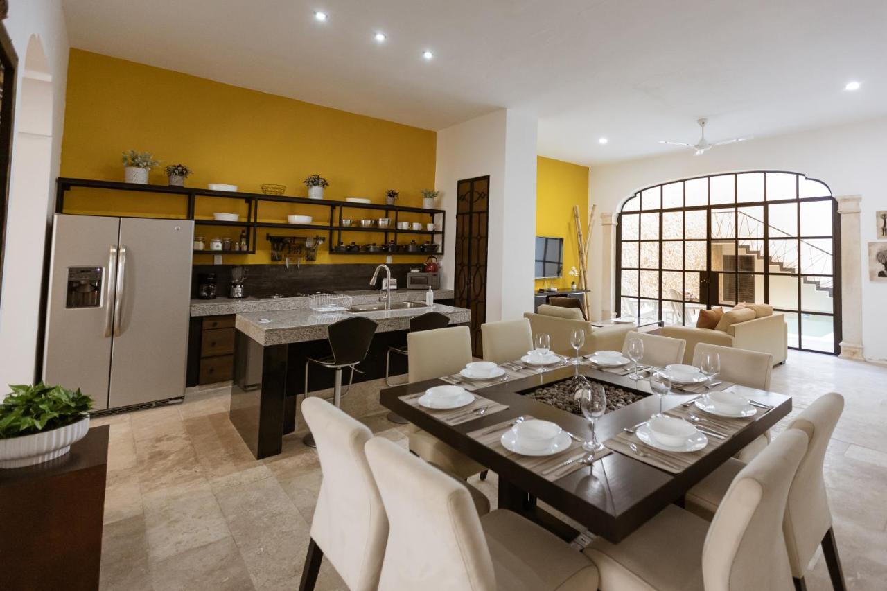 Casa Ubicada En El Corazon De Merida, Ac Y Piscina! Ngoại thất bức ảnh